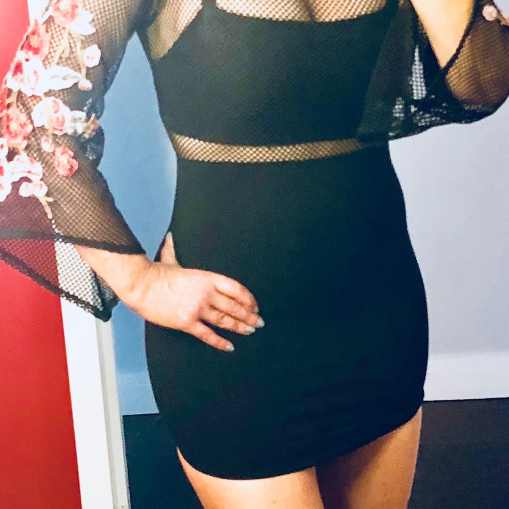 SEEK THE LABEL rose🌹 embroidered black mini dress